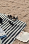 Striped picnic blanket in fleece and cotton with carry handle black colour