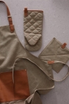 Branded apron with vegan leather pocket, 500 g/m² brown colour