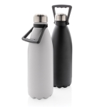 Large, branded thermal bottle with carry handle, 1.5 L black colour