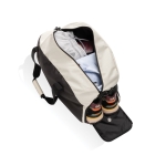 Spacious RPET travel bag with front pocket off white colour