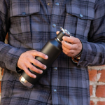 Double-wall recycled steel bottle with wheel lid 750 ml black colour second ambient view