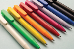 Recycled plastic pen with 1 km writing capacity, blue ink black colour
