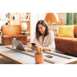 Magnetic fast-charging wireless charger with power bank, 15W second ambient view