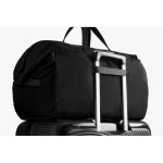 Spacious weekend bag with quick-access pocket, 45 L black colour