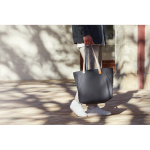 Tote bag with inner pockets and 15 L capacity black colour