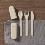 Set of 3 reusable sustainable cutlery, matching case beige colour ambient view