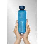 Recycled rPET bottle, grip, wavy design, handle, 750ml navy-blue colour
