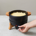 Electric fondue set, precise control, 8-person capacity black colour