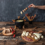Electric fondue set, precise control, 8-person capacity black colour