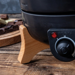 Electric fondue set, precise control, 8-person capacity black colour