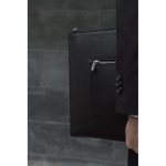 Recycled laptop sleeve, elegant design, quick access, 16” black colour