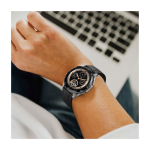 Smartwatch with AMOLED display and GPS function Prixton SWB33 black colour lifestyle image