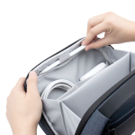 Travel case with clamshell opening and 2.5L capacity 8” navy-blue colour view 18