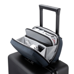 Travel case with clamshell opening and 2.5L capacity 8” navy-blue colour