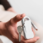 Ultracompact recycled plastic keyring power bank 1,000mAh white colour second ambient view