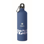 Recycled stainless steel bottle with rubberised finish and carabiner 750 ml royal blue colour second main view