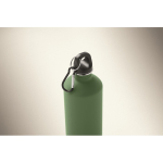 Recycled stainless steel bottle with rubberised finish and carabiner 750 ml dark green colour second photographic view