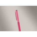 Recycled aluminium twist pen with rubber finish fuchsia colour third photographic view