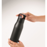 Recycled stainless steel insulated bottle with handle and easy-open lid 500 ml black colour second photographic view