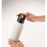 Recycled stainless steel insulated bottle with handle and easy-open lid 500 ml white colour second photographic view