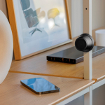 Compact magnetic speaker with IPX4 resistance 5W 500mAh black colour ambient view 2