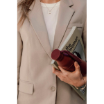 Double-wall recycled stainless steel bottle 500 ml burgundy colour ambient view