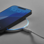 Magnetic wireless charger in recycled aluminium with USB-C and 15W white colour detail view