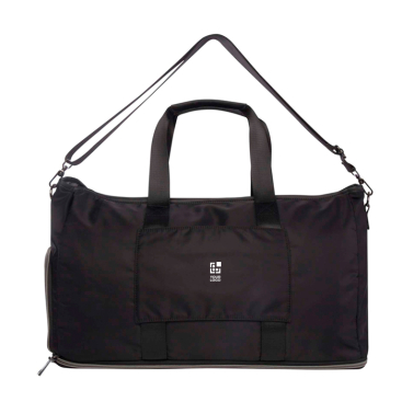 Expandable sports bag with sleek design, 35L capacity