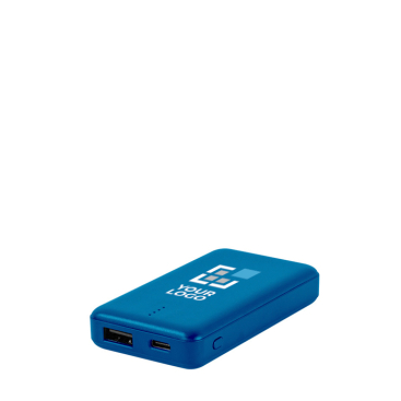 Extra-small external battery with 4,000 mAh capacity