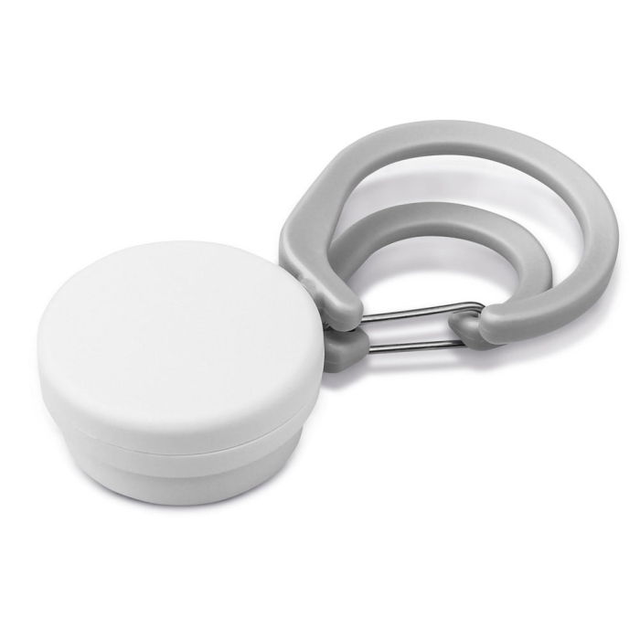 Carabiner hook to attach items to the suitcase