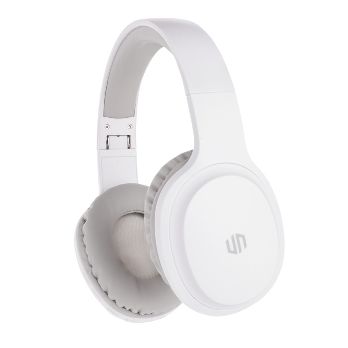 Wireless headphones with long battery life and bass button