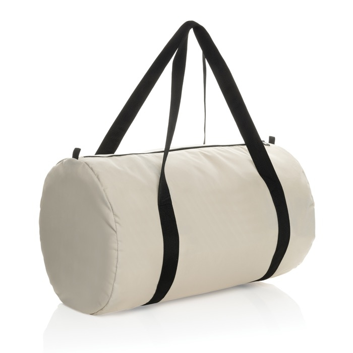 Foldable RPET sports bag with storage pouch