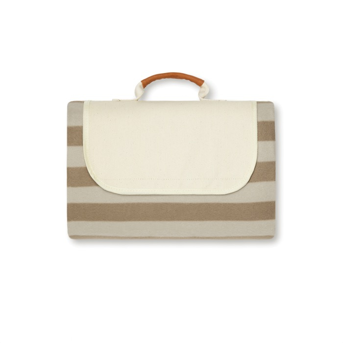 Foldable RPET picnic blanket with synthetic leather details