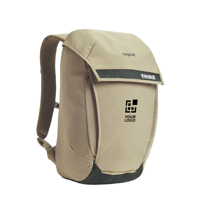 Minimalist backpack with magnetic flap for 16" laptop Thule Paramount